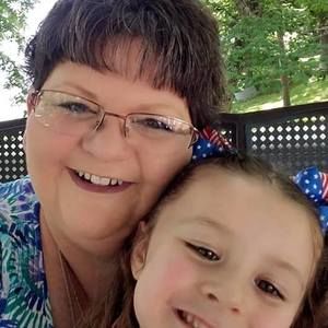 Meet your Posher, Monica